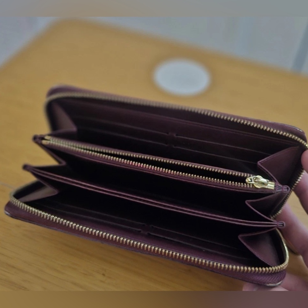 Louis Vuitton Vernis Amarante Zippy Wallet Authentic Patent Leather Card Holder - Picture 3 of 7